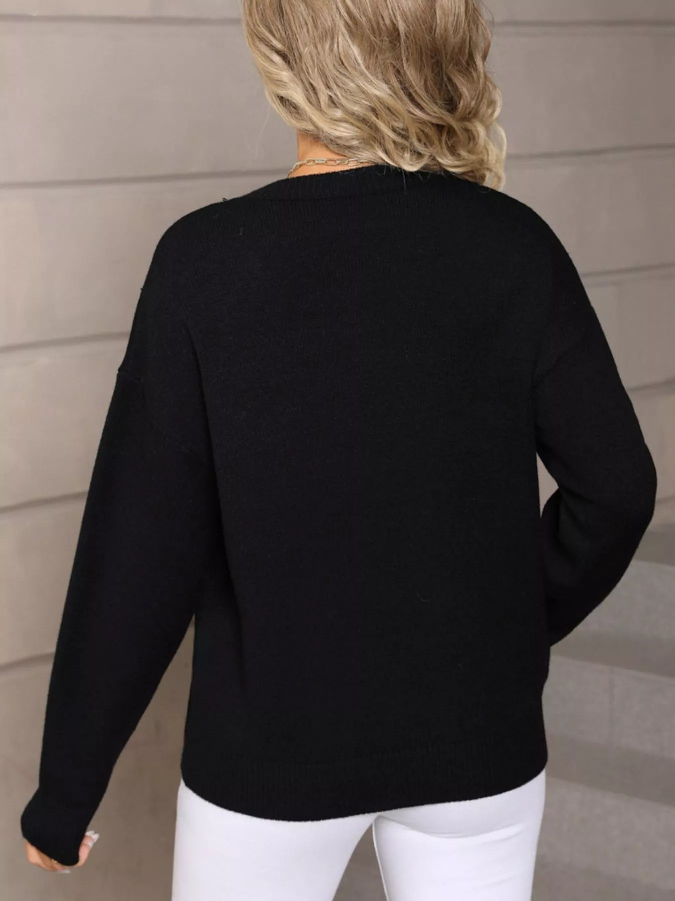 Love Club Heart Graphic Knit Sweater – Valentine’s Day Edition - Livirosa Shop